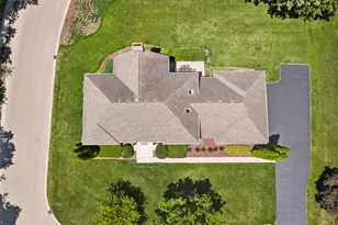 130 N Buckingham Dr, Sugar Grove, IL 60554 - Photo 31