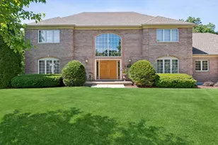 130 N Buckingham Dr, Sugar Grove, IL 60554 - Photo 3