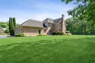 130 N Buckingham Dr, Sugar Grove, IL 60554 - Photo 29