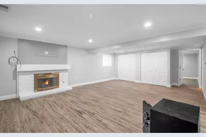 1260 Waterbury Lane, Roselle, IL 60172 - Photo 17