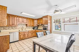 10209 Washington Ave, Oak Lawn, IL 60453 - Photo 9