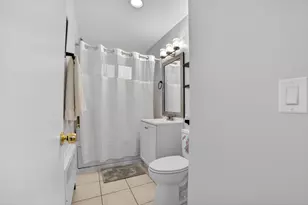7410 N Oakley Ave, Chicago, IL 60645 - Photo 15