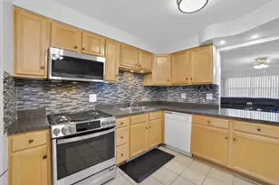 7410 N Oakley Ave, Chicago, IL 60645 - Photo 7