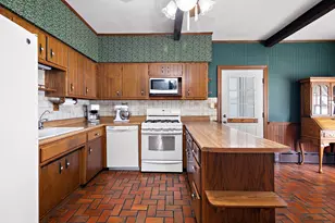 311 W 2nd St, Momence, IL 60954 - Photo 9