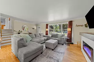 963 Hyacynth Ln, Bartlett, IL 60103 - Photo 5