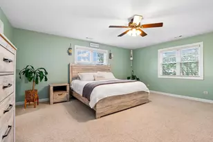 9352 S Ridgeway Ave, Evergreen Park, IL 60805 - Photo 13