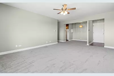 4623 N Chester Avenue #307, Chicago, IL 60656 - Photo 9