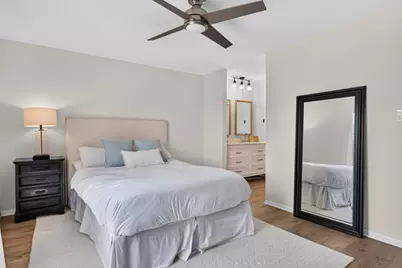 1753 Plymouth Court #B, Wheaton, IL 60189 - Photo 19