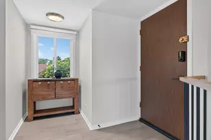 1753 Plymouth Ct, Wheaton, IL 60189 - Photo 3