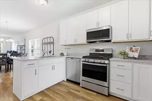 886 Simpson Ave, Elburn, IL 60119 - Photo 9