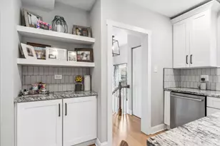 843 N East Ave, Oak Park, IL 60302 - Photo 9