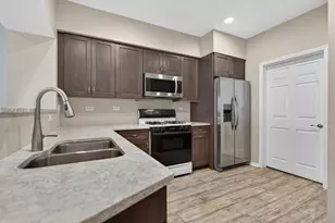 178 Cripple Creek Ct, Schaumburg, IL 60194 - Photo 11