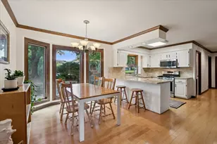 1145 Furlong Dr, Libertyville, IL 60048 - Photo 9
