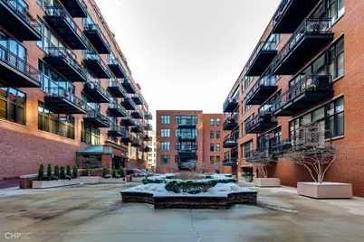 333 W Hubbard Street #412, Chicago, IL 60654 - Photo 25