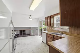 310 Crestwood Ct, Algonquin, IL 60102 - Photo 11