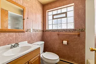 6842 S Campbell Ave, Chicago, IL 60629 - Photo 9
