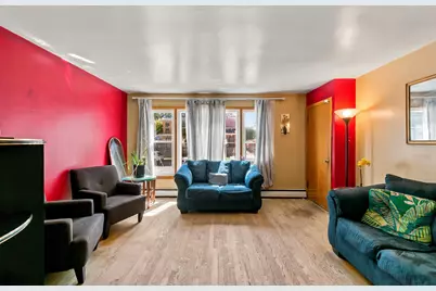 6842 S Campbell Avenue, Chicago, IL 60629 - Photo 3