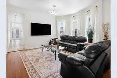 4035 N Albany Avenue, Chicago, IL 60618 - Photo 3
