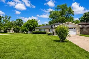 5042 157th St, Oak Forest, IL 60452 - Photo 1
