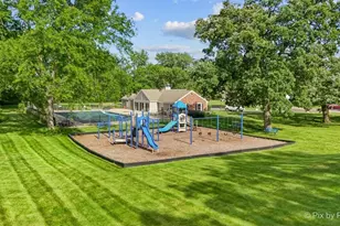 902 Oak Valley Dr, Cary, IL 60013 - Photo 21