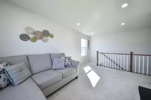328 Carole St, Sugar Grove, IL 60554 - Photo 9