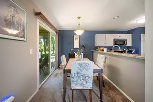 620 Chelsea Ct, Elgin, IL 60123 - Photo 11