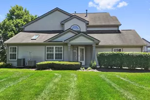 620 Chelsea Ct, Elgin, IL 60123 - Photo 3
