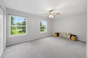752 Gloucester Dr, Elk Grove Village, IL 60007 - Photo 13