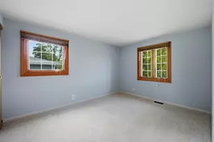 1033 Lowell Ln, Schaumburg, IL 60193 - Photo 13