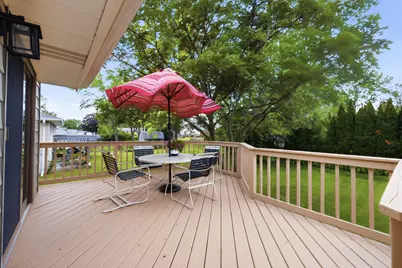 1033 Lowell Lane, Schaumburg, IL 60193 - Photo 25