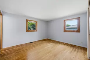 1033 Lowell Ln, Schaumburg, IL 60193 - Photo 15