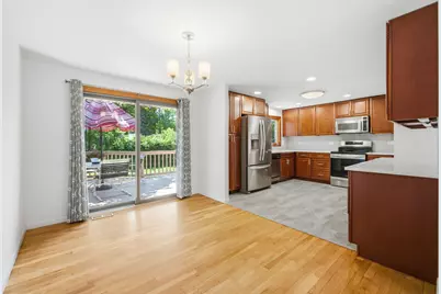 1033 Lowell Lane, Schaumburg, IL 60193 - Photo 7