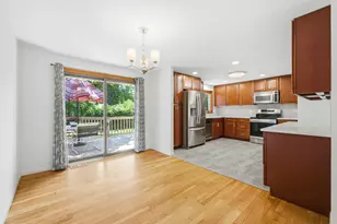 1033 Lowell Ln, Schaumburg, IL 60193 - Photo 7