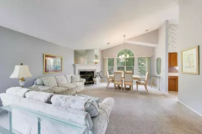 520 W Happfield Drive, Arlington Heights, IL 60004 - Photo 3