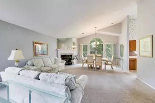 520 W Happfield Dr, Arlington Heights, IL 60004 - Photo 3