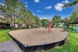 520 W Happfield Dr, Arlington Heights, IL 60004 - Photo 17