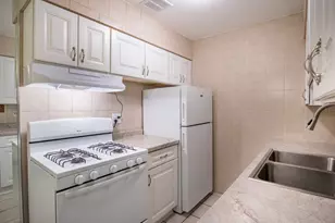 876 Blossom Ln, Prospect Heights, IL 60070 - Photo 9