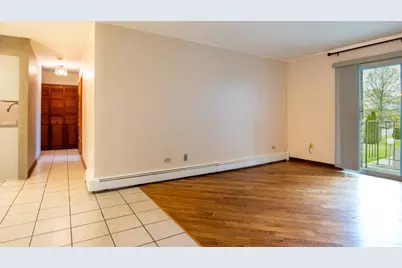 876 Blossom Lane #203, Prospect Heights, IL 60070 - Photo 7