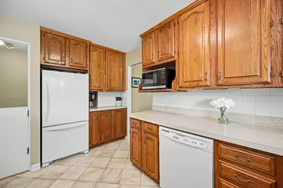 750 Marston Avenue, Glen Ellyn, IL 60137 - Photo 11