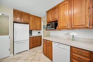 750 Marston Ave, Glen Ellyn, IL 60137 - Photo 11