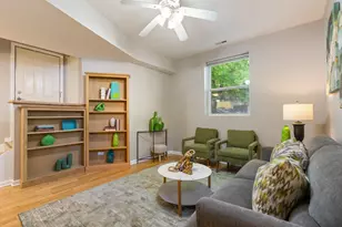 3908 W Ainslie St, Chicago, IL 60625 - Photo 3
