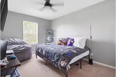2850 Farmington Drive, Lindenhurst, IL 60046 - Photo 17