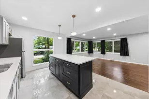 227 Woodland Rd, Libertyville, IL 60048 - Photo 7