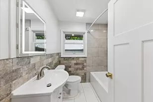 227 Woodland Rd, Libertyville, IL 60048 - Photo 11