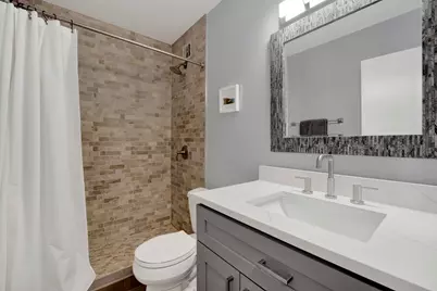 2740 N Pine Grove Avenue #9B, Chicago, IL 60614 - Photo 9