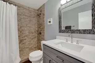 2740 N Pine Grove Ave, Chicago, IL 60614 - Photo 9