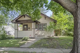 1611 Yonge St, Rockford, IL 61103 - Photo 1