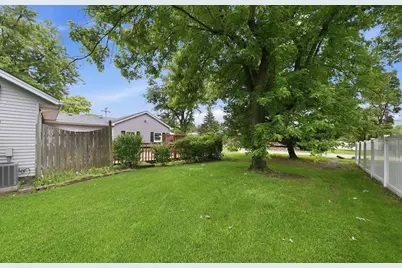 328 Milburn Avenue, Crete, IL 60417 - Photo 19