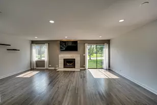 1633 Hilton Head Dr, Naperville, IL 60563 - Photo 3