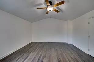 1633 Hilton Head Dr, Naperville, IL 60563 - Photo 19